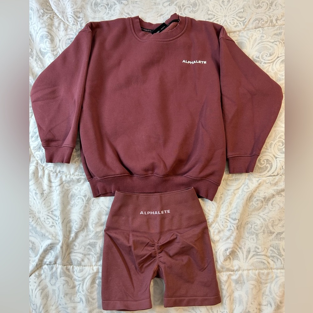 Alphalete sweatshirt and spandex set